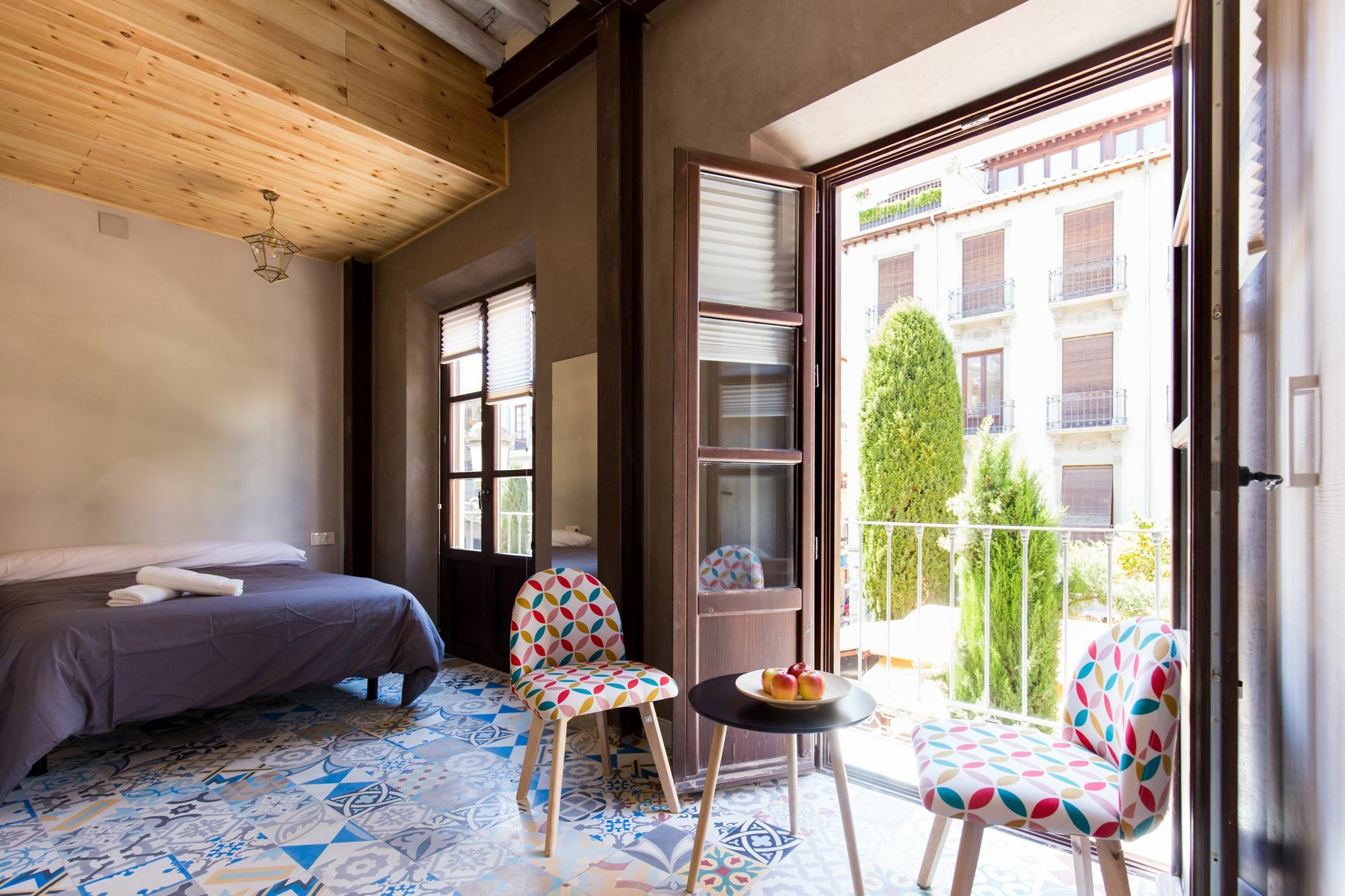 Los Lobos Suites Apartamentos غرناطة المظهر الخارجي الصورة