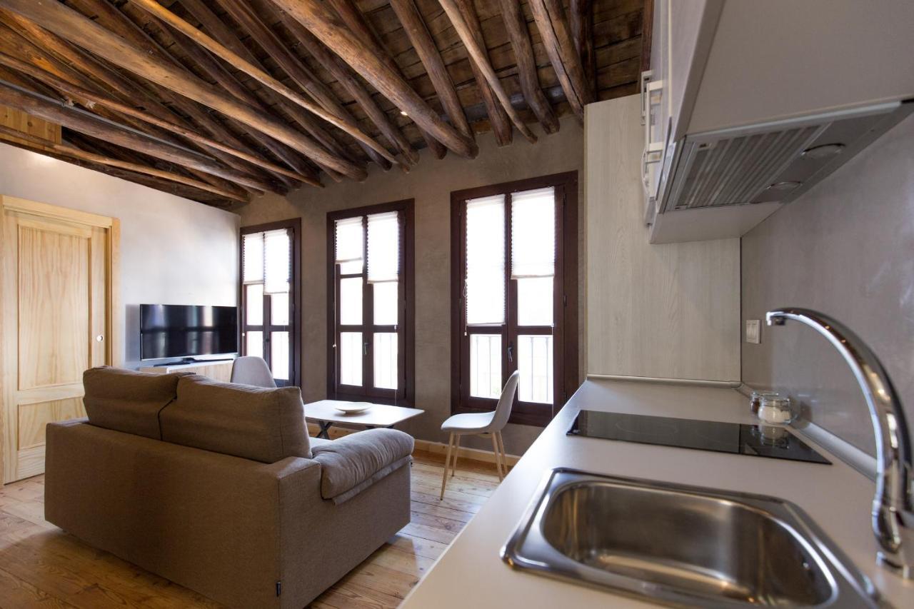 Los Lobos Suites Apartamentos غرناطة المظهر الخارجي الصورة